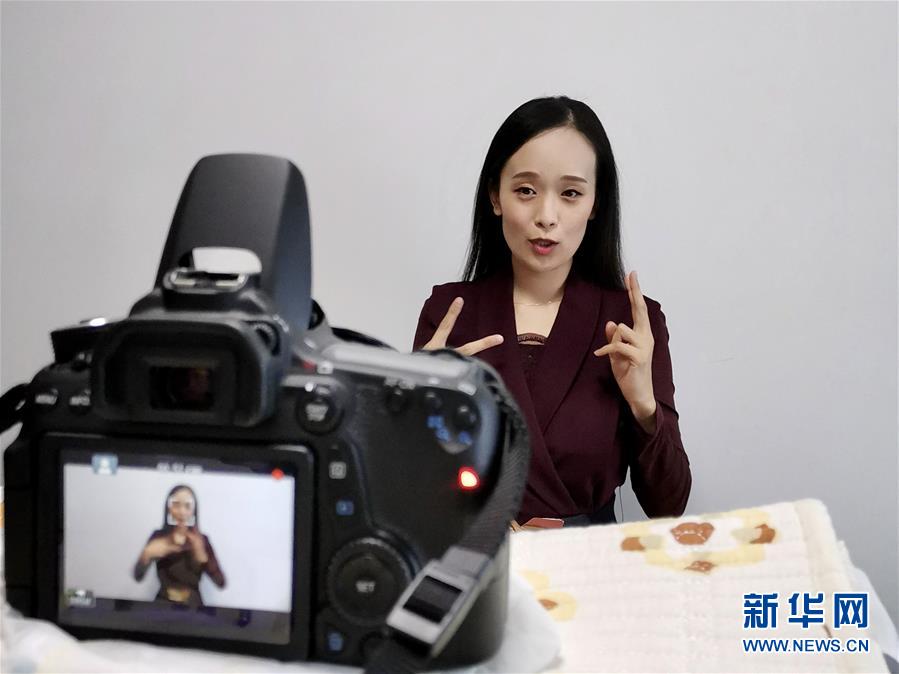 (在習近平新時代中國特色社會主義思想指引下——新時代新作為新篇章·習近平總書記關(guān)切事·圖文互動)(4)增強困難群眾對疫情影響的抵抗力