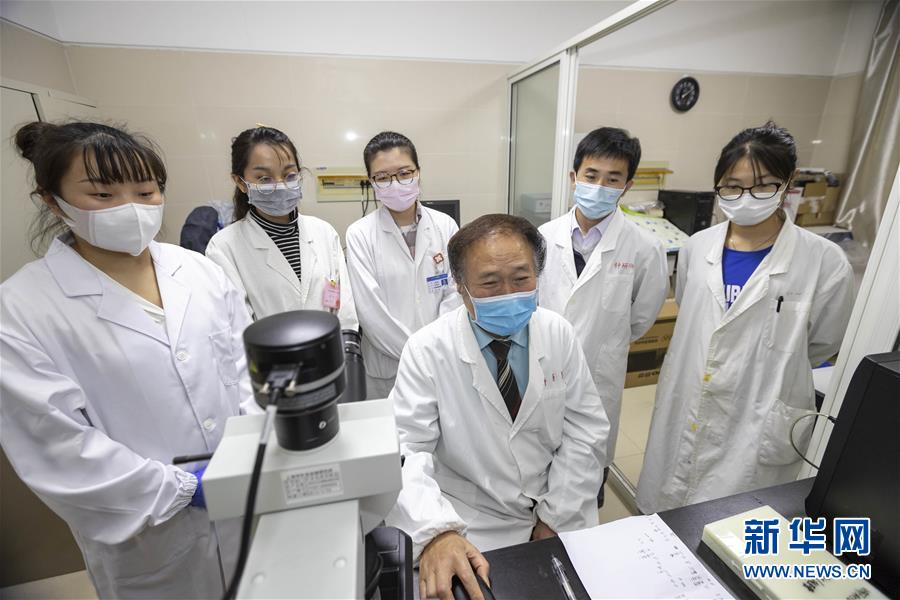 （代表委員履職&middot;圖文互動）（1）&ldquo;履職與行醫(yī)，都要精益求精&rdquo;&mdash;&mdash;全國政協(xié)委員吳煥淦履職記