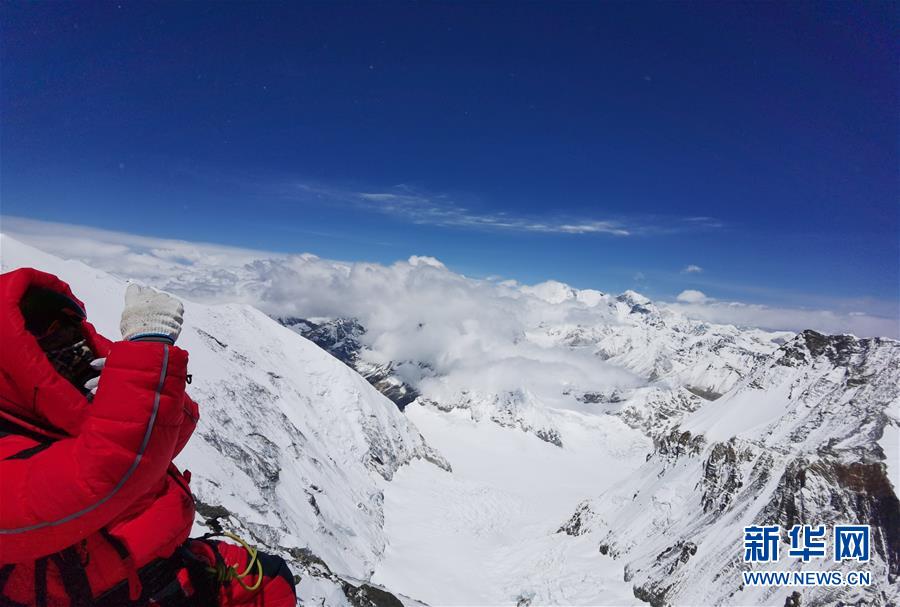 (2020珠峰高程測(cè)量)(1)受天氣影響 至珠峰峰頂攀登路線未修通
