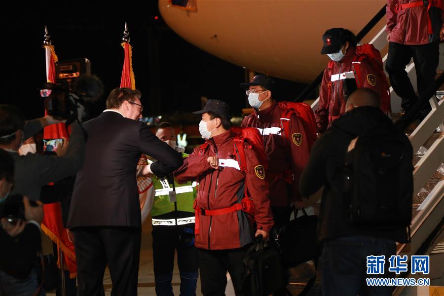 （新華全媒頭條&middot;圖文互動(dòng)）（23）風(fēng)雨無阻向前進(jìn)&mdash;&mdash;寫在全國(guó)疫情防控阻擊戰(zhàn)取得重大戰(zhàn)略成果之際