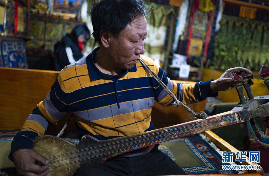 (圖文互動(dòng))(3)老農(nóng)多吉和他的珠峰“牛頭旅館”