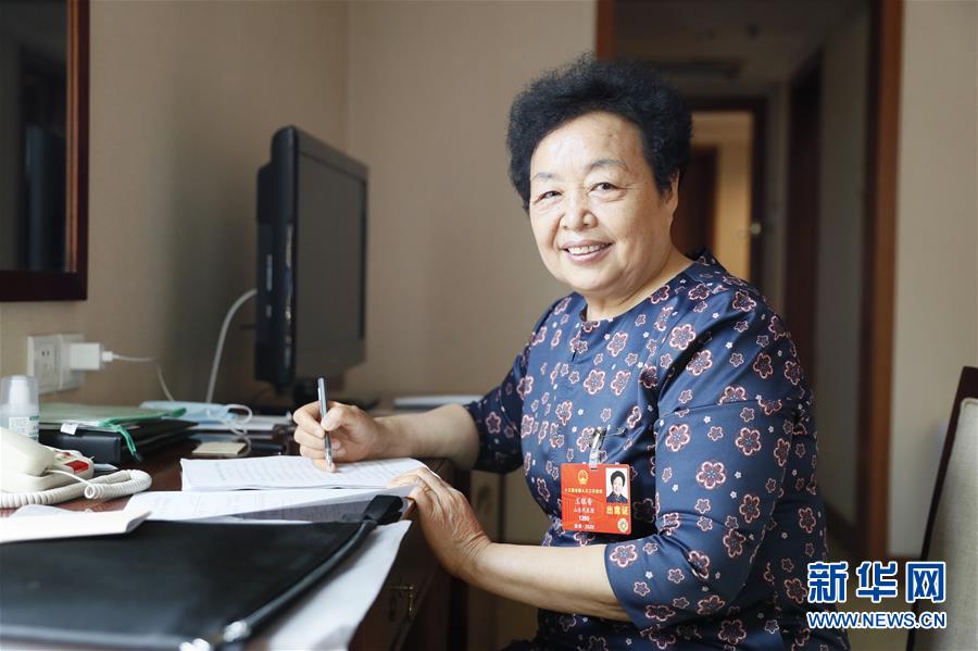 （新華全媒頭條&middot;兩會特別報(bào)道&middot;圖文互動(dòng)）（4）從取得決定性成就到奪取全面勝利&mdash;&mdash;從全國兩會看決戰(zhàn)決勝脫貧攻堅(jiān)