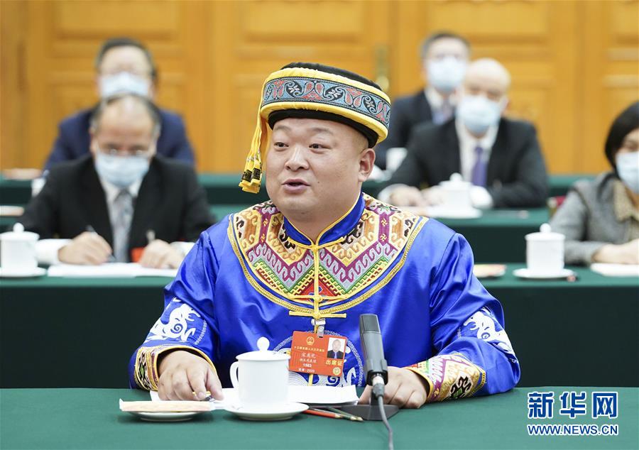 （新華全媒頭條&middot;圖文互動）（8）從人民中汲取磅礴力量&mdash;&mdash;習(xí)近平總書記同出席2020年全國兩會人大代表、政協(xié)委員共商國是紀(jì)實(shí)