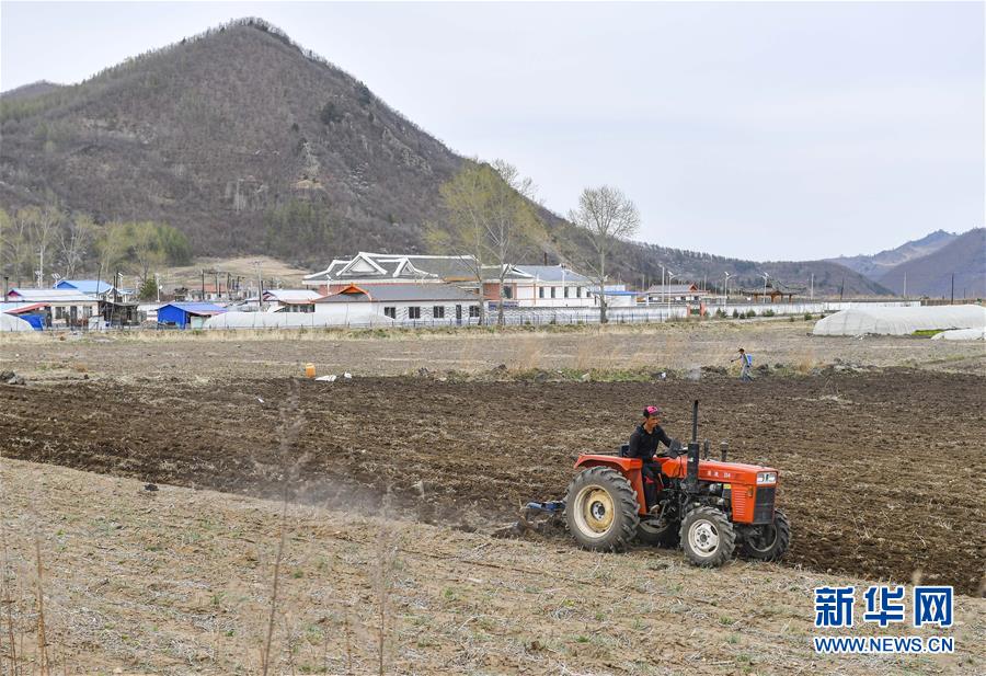（決戰(zhàn)決勝脫貧攻堅(jiān)&middot;圖文互動(dòng)）（8）長白山下唱新篇&mdash;&mdash;吉林延邊州脫貧攻堅(jiān)觀察