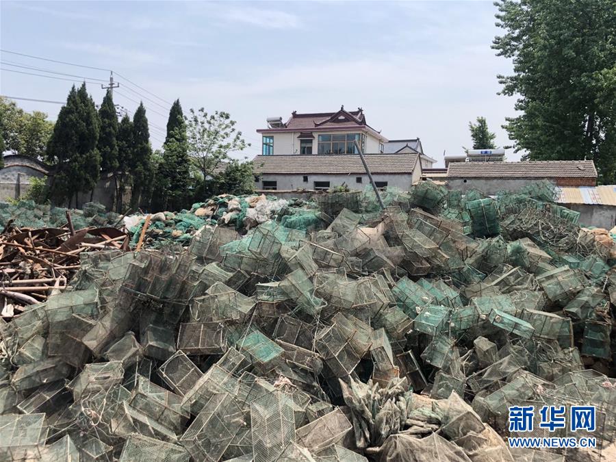 （新華視點(diǎn)&middot;圖文互動(dòng)）（1）偷捕現(xiàn)象未絕，&ldquo;江鮮&rdquo;仍在高價(jià)交易&mdash;&mdash;長(zhǎng)江&ldquo;禁漁令&rdquo;實(shí)施近半年追蹤