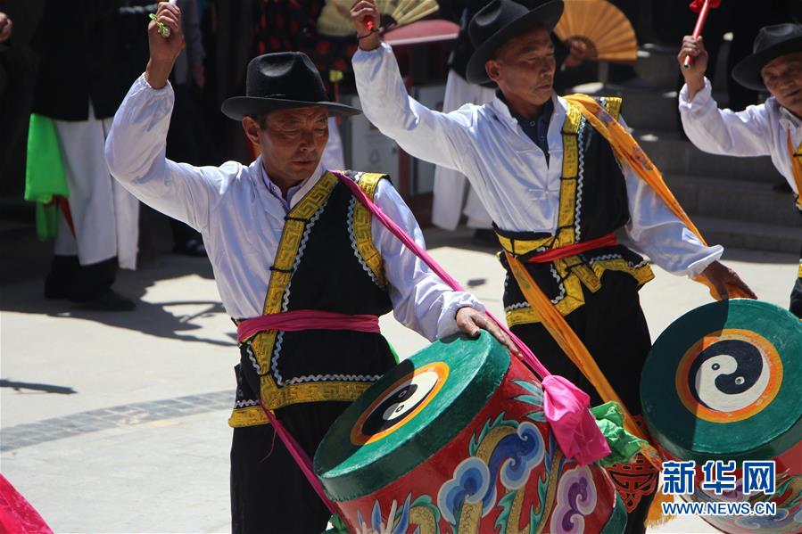 （圖文互動(dòng)）（3）高原追夢人守護(hù)非遺&ldquo;活化石&rdquo;