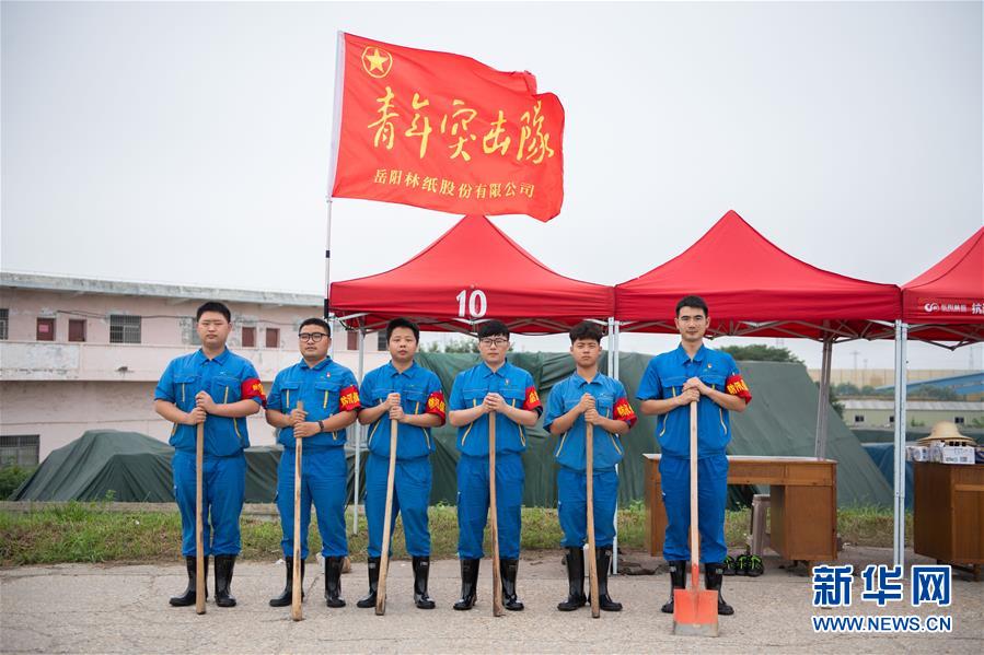 （防汛抗洪&middot;圖文互動(dòng)）（8）在大堤上成長(zhǎng)，為人民守護(hù)&mdash;&mdash;洪水中的青年&ldquo;生力軍&rdquo;