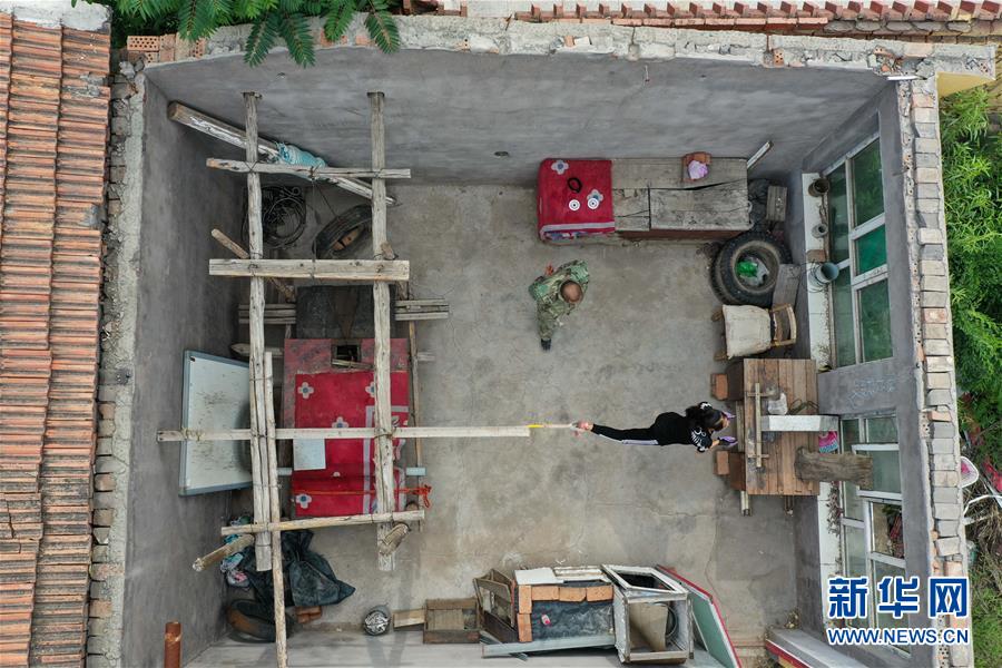 （體育&middot;圖文互動(dòng)）（11）父愛如燈  伴我奔跑