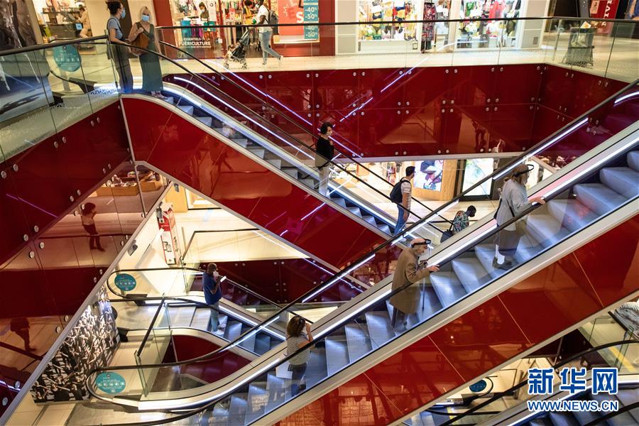 （國際疫情）（6）法國開始執(zhí)行封閉公共場所強制戴口罩法令