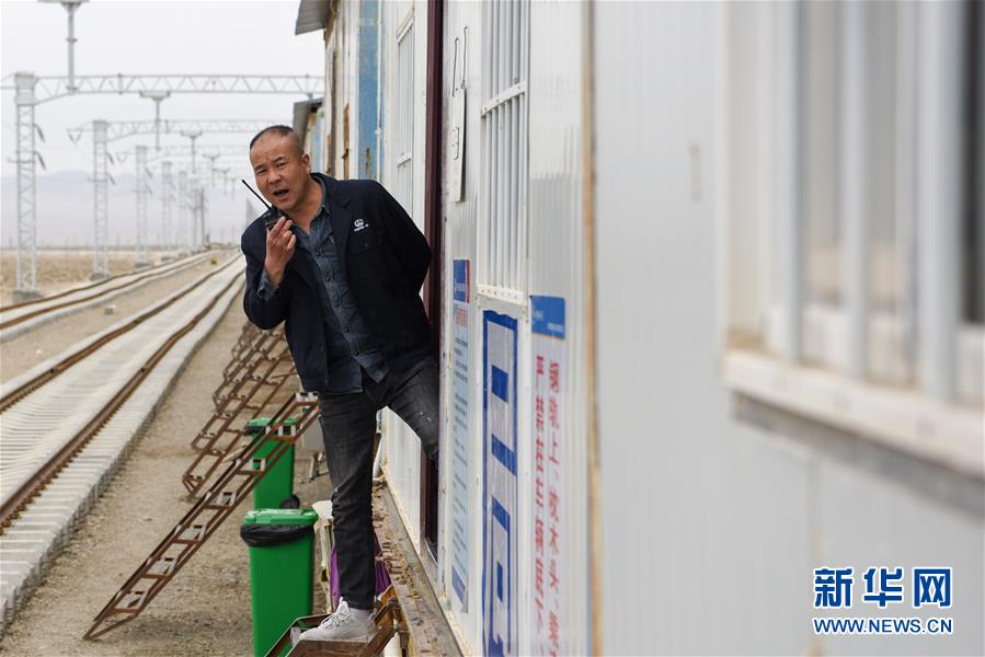 （圖文互動(dòng)）（5）筑完&ldquo;天路&rdquo;架&ldquo;云梯&rdquo;&mdash;&mdash;鐵路老兵再上高原