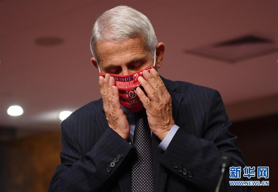 (國際·圖文互動)(10)特稿:穿越寒暑 無問西東——寫在新冠疫情構(gòu)成“國際關(guān)注的突發(fā)公共衛(wèi)生事件”半年之際