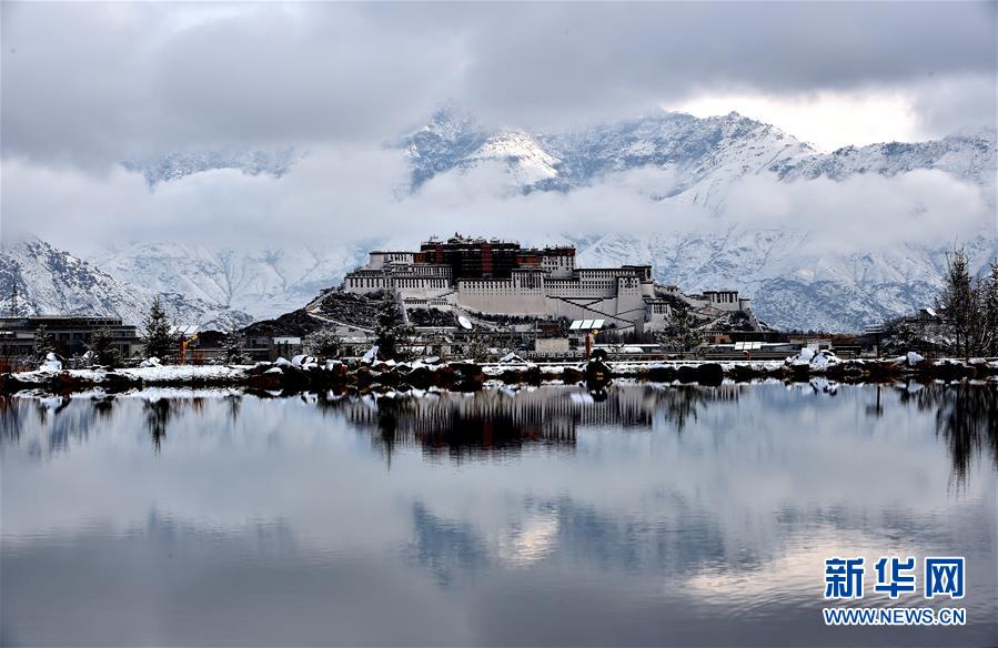 （在習(xí)近平新時(shí)代中國(guó)特色社會(huì)主義思想指引下&mdash;&mdash;新時(shí)代新作為新篇章&middot;習(xí)近平總書(shū)記關(guān)切事&middot;圖文互動(dòng)）（3）綠色映底蘊(yùn)，山水見(jiàn)初心&mdash;&mdash;生態(tài)優(yōu)先、綠色發(fā)展持續(xù)造福群眾美好生活