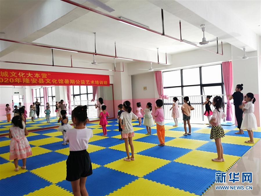 （特別的暑期生活&middot;圖文互動）（2）她們的愿望，在這個假期實現&mdash;&mdash;廣西隆安易地扶貧搬遷安置區(qū)暑期見聞