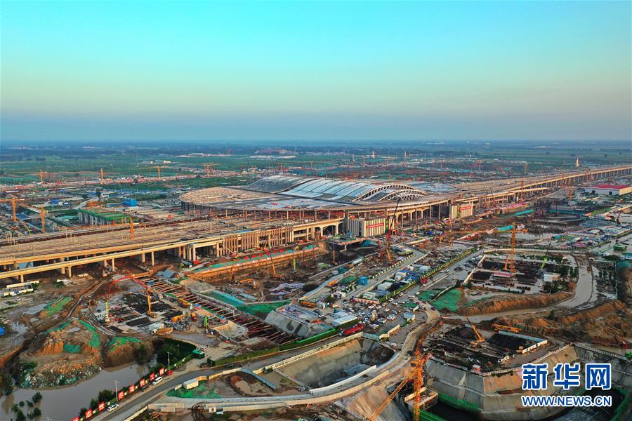 （新華全媒頭條&middot;圖文互動）（14）&ldquo;1毫米&rdquo;之內(nèi)的智慧與引領(lǐng)&mdash;&mdash;寫在智能高鐵京雄城際全線軌道貫通之際