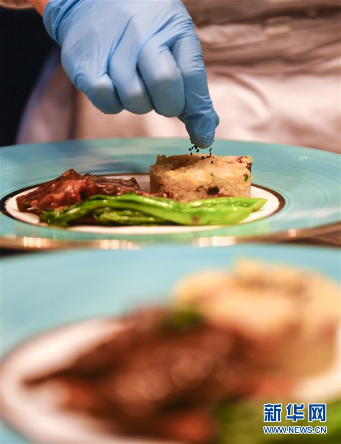 （在習(xí)近平新時(shí)代中國(guó)特色社會(huì)主義思想指引下&mdash;&mdash;新時(shí)代新作為新篇章&middot;習(xí)近平總書記關(guān)切事&middot;圖文互動(dòng)）（5）珍惜盤中餐，狠剎浪費(fèi)風(fēng)&mdash;&mdash;各地積極行動(dòng)堅(jiān)決制止餐飲浪費(fèi)