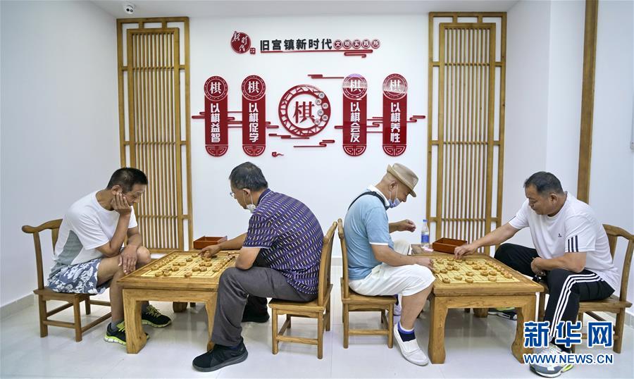 （總書記推動的改革身邊事&middot;文化改革篇）（2）特寫：&ldquo;生活便利了，環(huán)境變美了，人也舒心了&rdquo; &mdash;&mdash;感受基層文明實踐站里的惠民服務(wù)