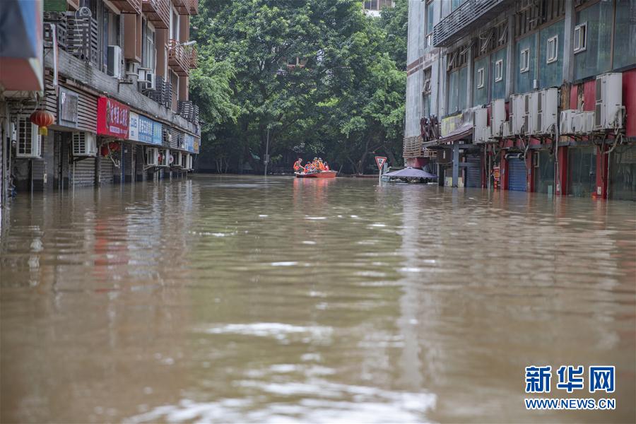 （防汛抗洪&middot;圖文互動）（5）筑起防大汛的堅強防線&mdash;&mdash;重慶防御長江、嘉陵江過境洪峰現(xiàn)場記錄