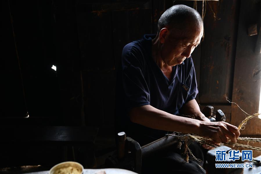 （決戰(zhàn)決勝脫貧攻堅&middot;圖文互動）（1）&ldquo;草鞋村&rdquo;的致富經(jīng)