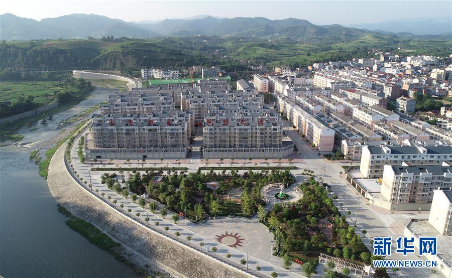 （走向我們的小康生活&middot;圖文互動）（1）&ldquo;樓上過日子，樓下賺票子&rdquo;&mdash;&mdash;來自陜西安康的易地扶貧搬遷一線觀察