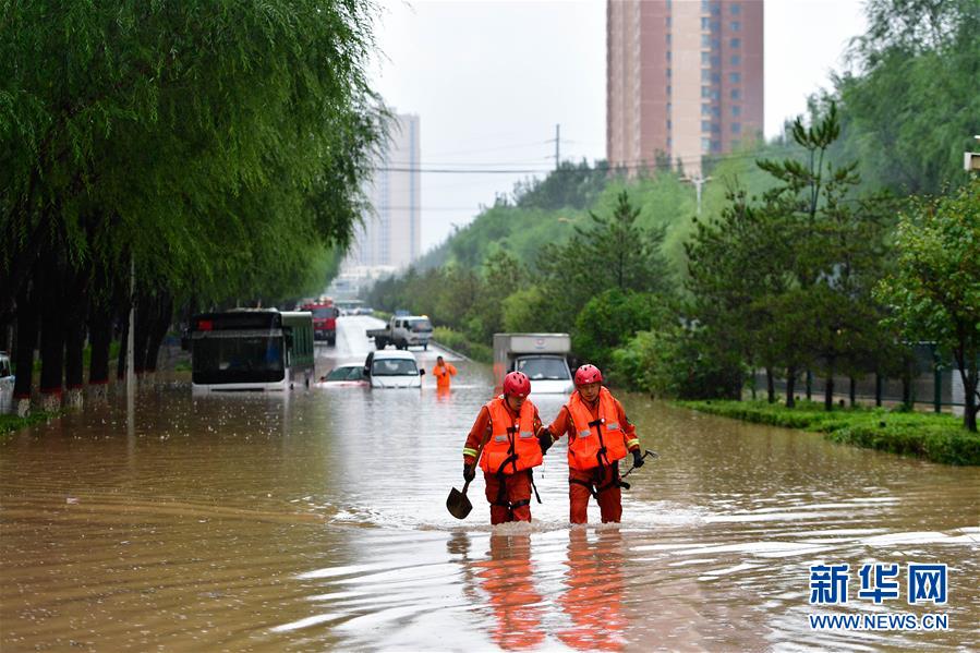 （社會(huì)）（4）青海西寧：強(qiáng)降水引發(fā)城市積水
