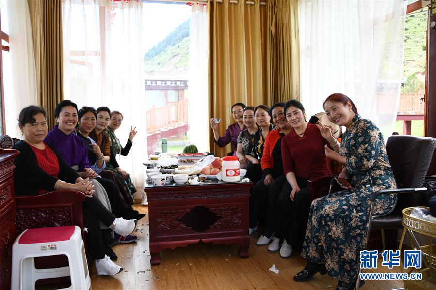 （鄉(xiāng)村振興&middot;圖文互動(dòng)）（3）村里來了位&ldquo;掏糞書記&rdquo;