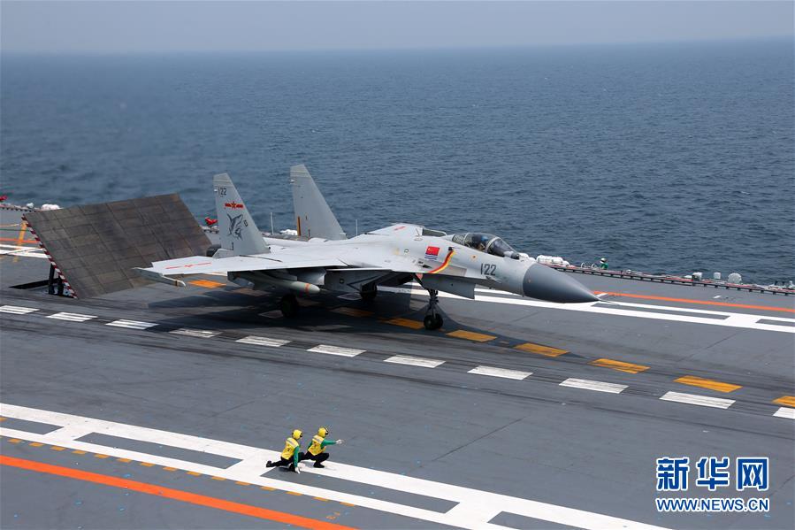 （在習(xí)近平強(qiáng)軍思想指引下&middot;我們在戰(zhàn)位報(bào)告&middot;圖文互動(dòng)）（5）奮飛在新時(shí)代的海天&mdash;&mdash;海軍某艦載航空兵部隊(duì)備戰(zhàn)打仗記事