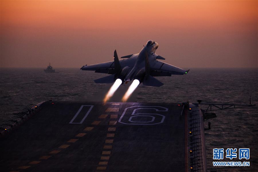 （在習(xí)近平強(qiáng)軍思想指引下&middot;我們在戰(zhàn)位報(bào)告&middot;圖文互動(dòng)）（7）奮飛在新時(shí)代的海天&mdash;&mdash;海軍某艦載航空兵部隊(duì)備戰(zhàn)打仗記事
