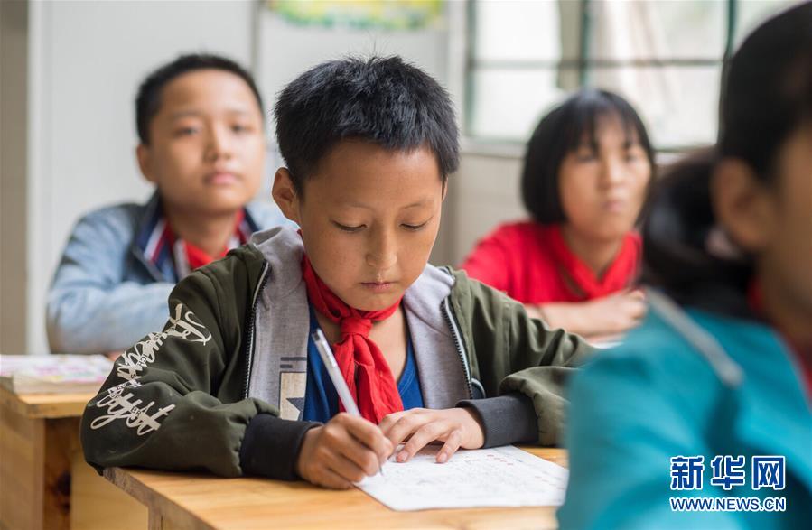 （新華全媒頭條&middot;決戰(zhàn)決勝脫貧攻堅(jiān)&middot;督戰(zhàn)未摘帽貧困縣&middot;圖文互動(dòng)）（11）不獲全勝，決不收兵&mdash;&mdash;全國52個(gè)掛牌督戰(zhàn)貧困縣脫貧攻堅(jiān)紀(jì)實(shí)