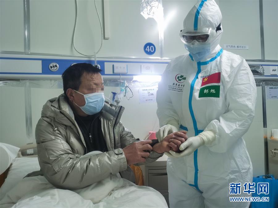 （抗疫一線醫(yī)務人員英雄群體&middot;圖文互動）（2）合力護航生命之舟&mdash;&mdash;遼寧、上海、廣東等醫(yī)療隊聯(lián)手決戰(zhàn)雷神山