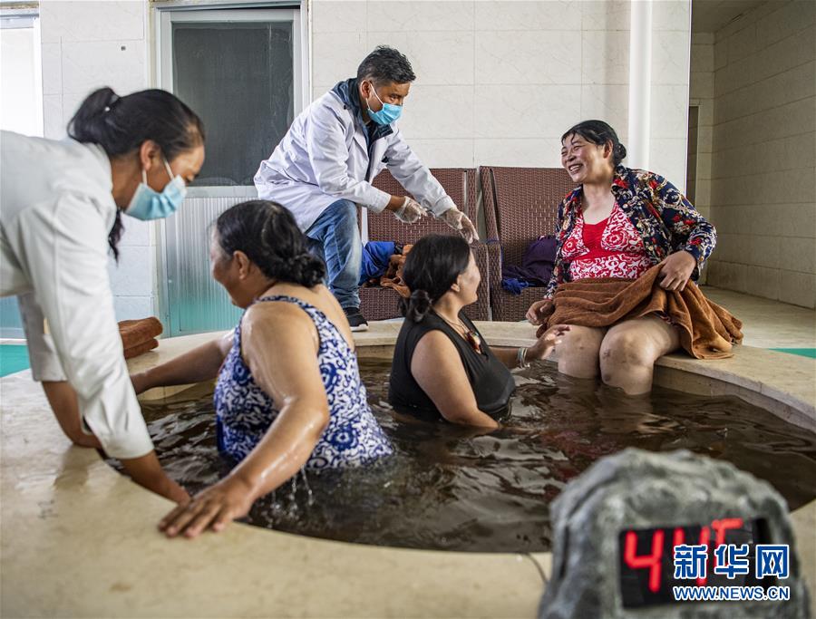 （新華全媒頭條&middot;走向我們的小康生活&middot;圖文互動(dòng)）（10）扎西德勒，我們的新家園&mdash;&mdash;西藏易地扶貧搬遷搬出幸福美好新生活