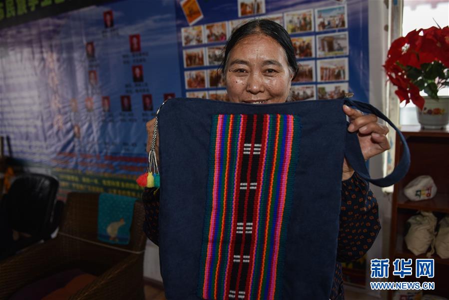 （集中連片特困地區(qū)貧困村調(diào)研行&middot;圖文互動）（3）長江源村人的兩個家和幸福夢&mdash;&mdash;青海格爾木市長江源村脫貧調(diào)查