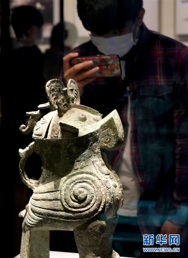 (文化視點·聽文物講故事·圖文互動)(1)國寶婦好鸮尊:三千年前的“私人定制”