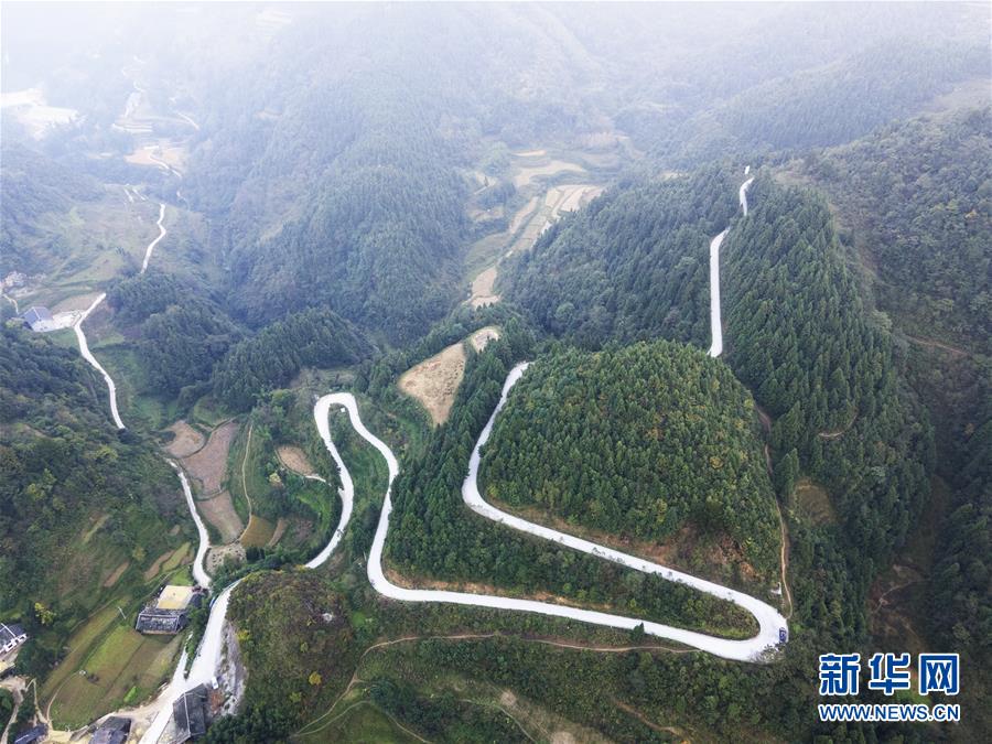 #（社會(huì)）（1）貴州遵義：打通&ldquo;毛細(xì)血管&rdquo;建全農(nóng)村交通網(wǎng)絡(luò)