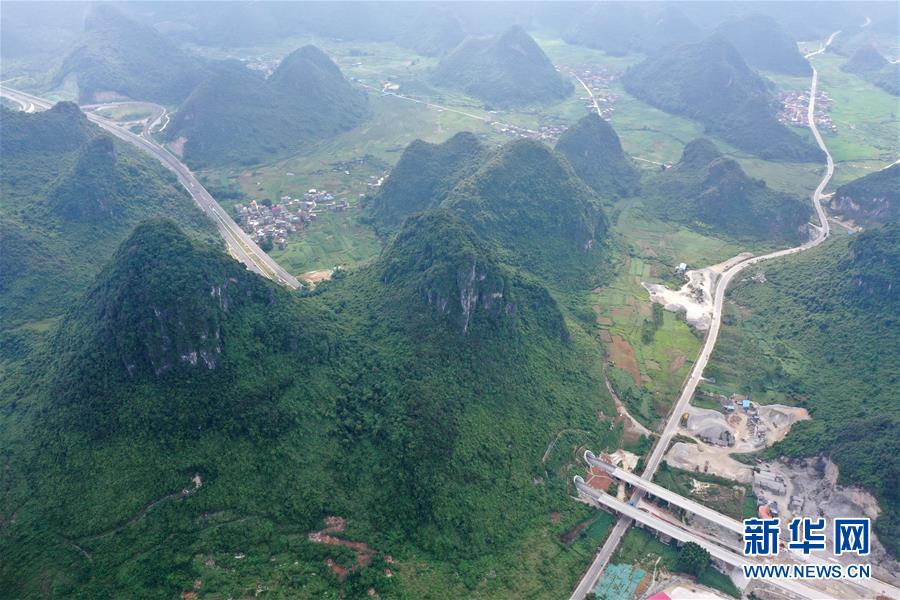 （新華全媒頭條&middot;圖文互動(dòng)）（11）&ldquo;石山王國&rdquo;筑路記