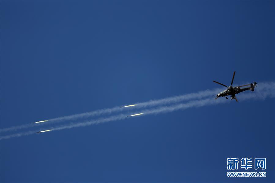 （在習(xí)近平強(qiáng)軍思想指引下&middot;我們?cè)趹?zhàn)位報(bào)告&middot;圖文互動(dòng)）（3）將強(qiáng)軍使命書寫在祖國(guó)的藍(lán)天上&mdash;&mdash;陸軍第77集團(tuán)軍某陸航旅聚焦練兵備戰(zhàn)記事