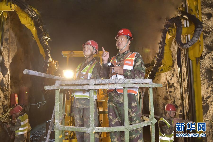 （代表委員履職&middot;圖文互動(dòng)）（1）把創(chuàng)新成果融入國(guó)防工程建設(shè)&mdash;&mdash;全國(guó)人大代表沙子呷履職記