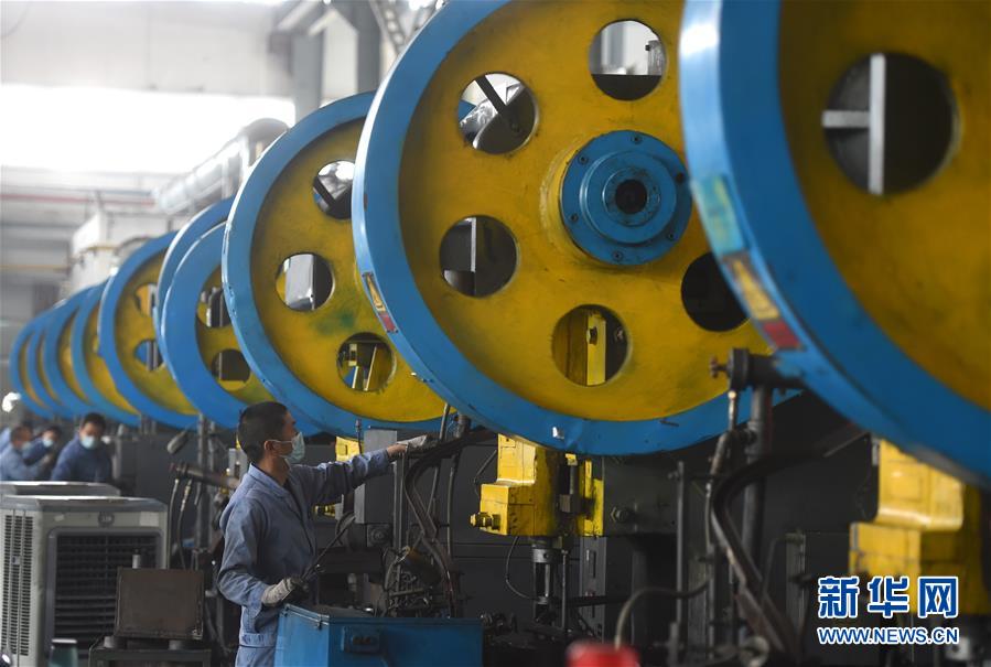 （新華全媒頭條&middot;迎接兩會(huì)特別報(bào)道&middot;圖文互動(dòng)）（6）不同尋常的兩會(huì) 萬(wàn)眾一心的力量&mdash;&mdash;寫在2020年全國(guó)兩會(huì)召開之際