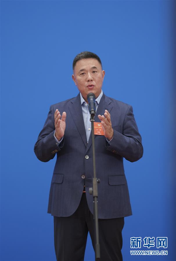 （兩會(huì)&middot;政協(xié)開(kāi)幕）（4）接受采訪