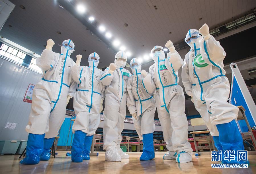 （新華全媒頭條&middot;圖文互動）（1）從人民中汲取磅礴力量&mdash;&mdash;習(xí)近平總書記同出席2020年全國兩會人大代表、政協(xié)委員共商國是紀(jì)實(shí)