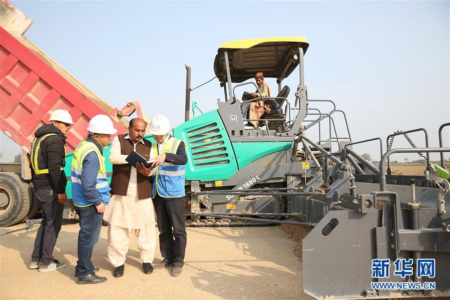 （新華全媒頭條&middot;圖文互動(dòng)）（4）構(gòu)建命運(yùn)共同體　開啟上合新時(shí)代&mdash;&mdash;習(xí)近平主席推動(dòng)上合組織發(fā)展五年間