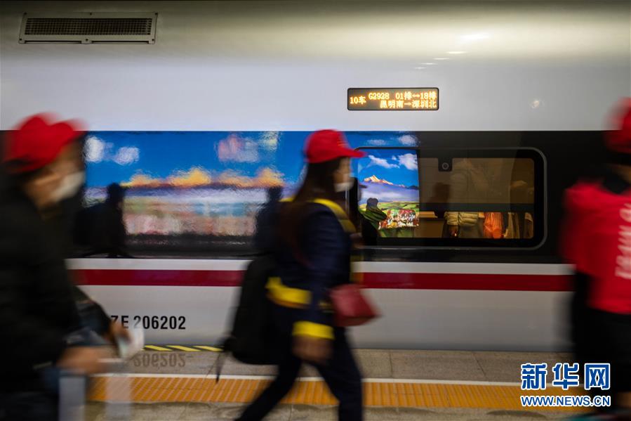 （在習(xí)近平新時(shí)代中國特色社會(huì)主義思想指引下&mdash;&mdash;新時(shí)代新作為新篇章&middot;習(xí)近平總書記關(guān)切事&middot;圖文互動(dòng)）（2）讓貧困勞動(dòng)力端穩(wěn)就業(yè)的&ldquo;飯碗&rdquo;&mdash;&mdash;各地就業(yè)扶貧不松勁鞏固脫貧成果