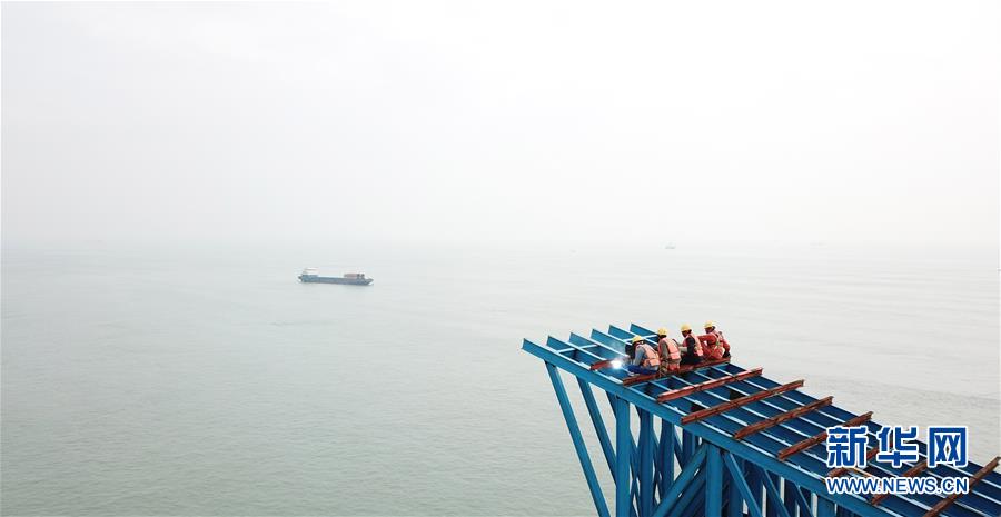 （在習(xí)近平新時(shí)代中國特色社會主義思想指引下&mdash;&mdash;新時(shí)代新作為新篇章&middot;習(xí)近平總書記關(guān)切事&middot;圖文互動）（2）新機(jī)遇、新引擎&mdash;&mdash;重大工程重大項(xiàng)目建設(shè)新動向觀察