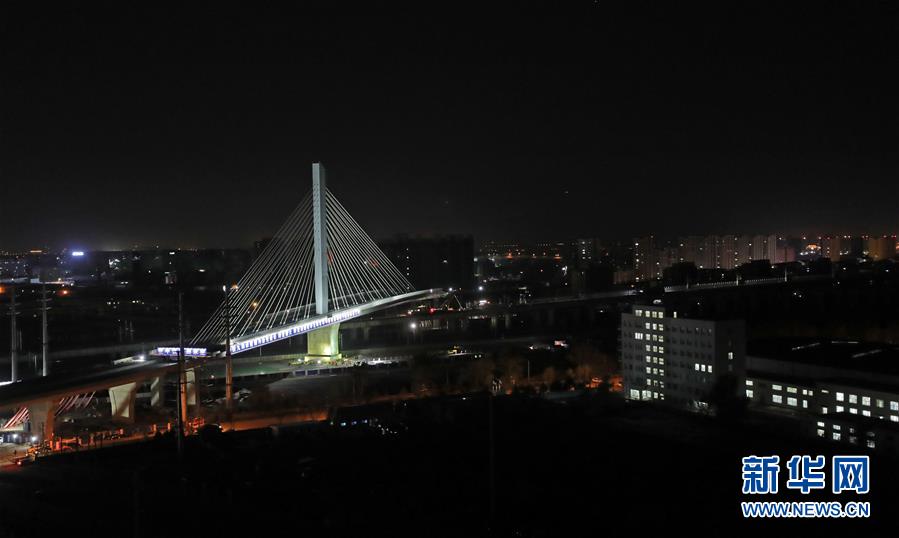 （在習(xí)近平新時(shí)代中國特色社會主義思想指引下&mdash;&mdash;新時(shí)代新作為新篇章&middot;習(xí)近平總書記關(guān)切事&middot;圖文互動）（5）新機(jī)遇、新引擎&mdash;&mdash;重大工程重大項(xiàng)目建設(shè)新動向觀察