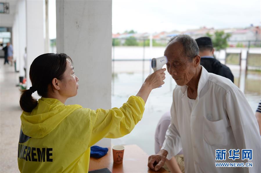 （在習近平新時代中國特色社會主義思想指引下&mdash;&mdash;新時代新作為新篇章&middot;習近平總書記關切事&middot;圖文互動）（1）戰(zhàn)洪魔　保安全&mdash;&mdash;近期防汛救災熱點觀察