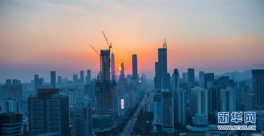 （在習(xí)近平新時(shí)代中國特色社會(huì)主義思想指引下&mdash;&mdash;新時(shí)代新作為新篇章&middot;習(xí)近平總書記關(guān)切事&middot;圖文互動(dòng)）（11）我家大門常打開&mdash;&mdash;經(jīng)濟(jì)特區(qū)全方位對(duì)外開放故事