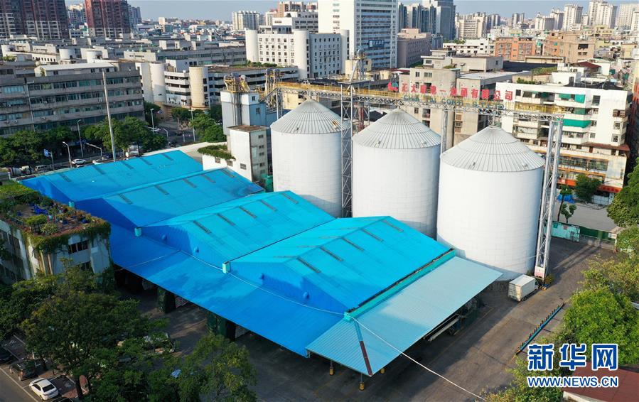 （在習(xí)近平新時(shí)代中國特色社會(huì)主義思想指引下&mdash;&mdash;新時(shí)代新作為新篇章&middot;習(xí)近平總書記關(guān)切事&middot;圖文互動(dòng)）（14）我家大門常打開&mdash;&mdash;經(jīng)濟(jì)特區(qū)全方位對(duì)外開放故事