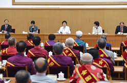 劉延東與國醫(yī)大師和全國名中醫(yī)代表座談