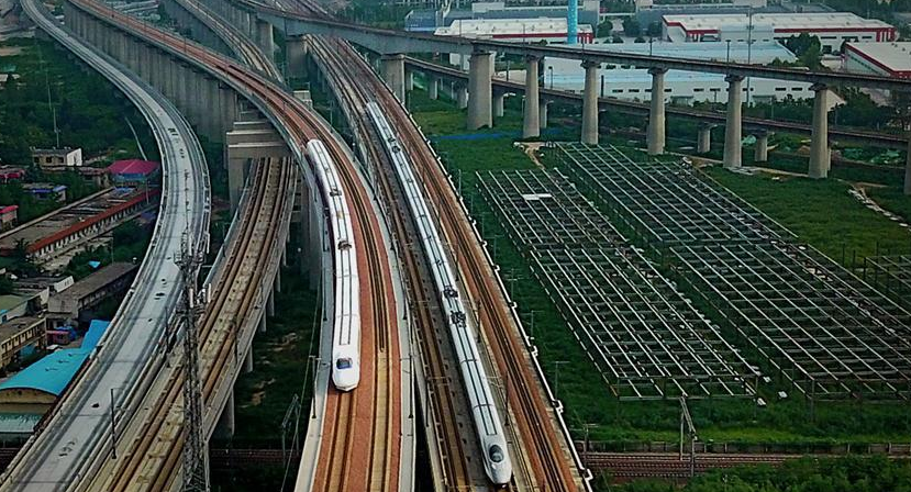 鐵軌寫(xiě)&ldquo;米&rdquo;字　中原通八方