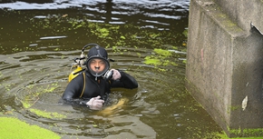 洞庭&ldquo;蛙人&rdquo;：在水下10米打響家園保衛(wèi)戰(zhàn)
