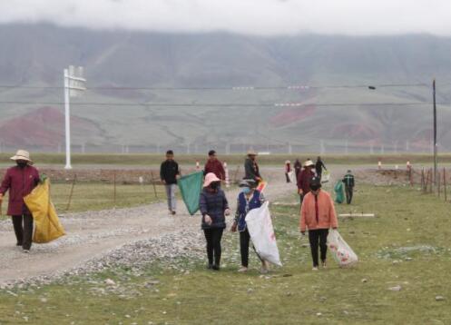 為了心中那片綠&mdash;&mdash;長江源頭的撿垃圾志愿隊(duì)